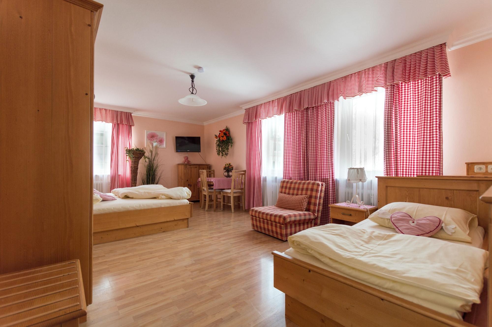 Monaco Hotel 3*